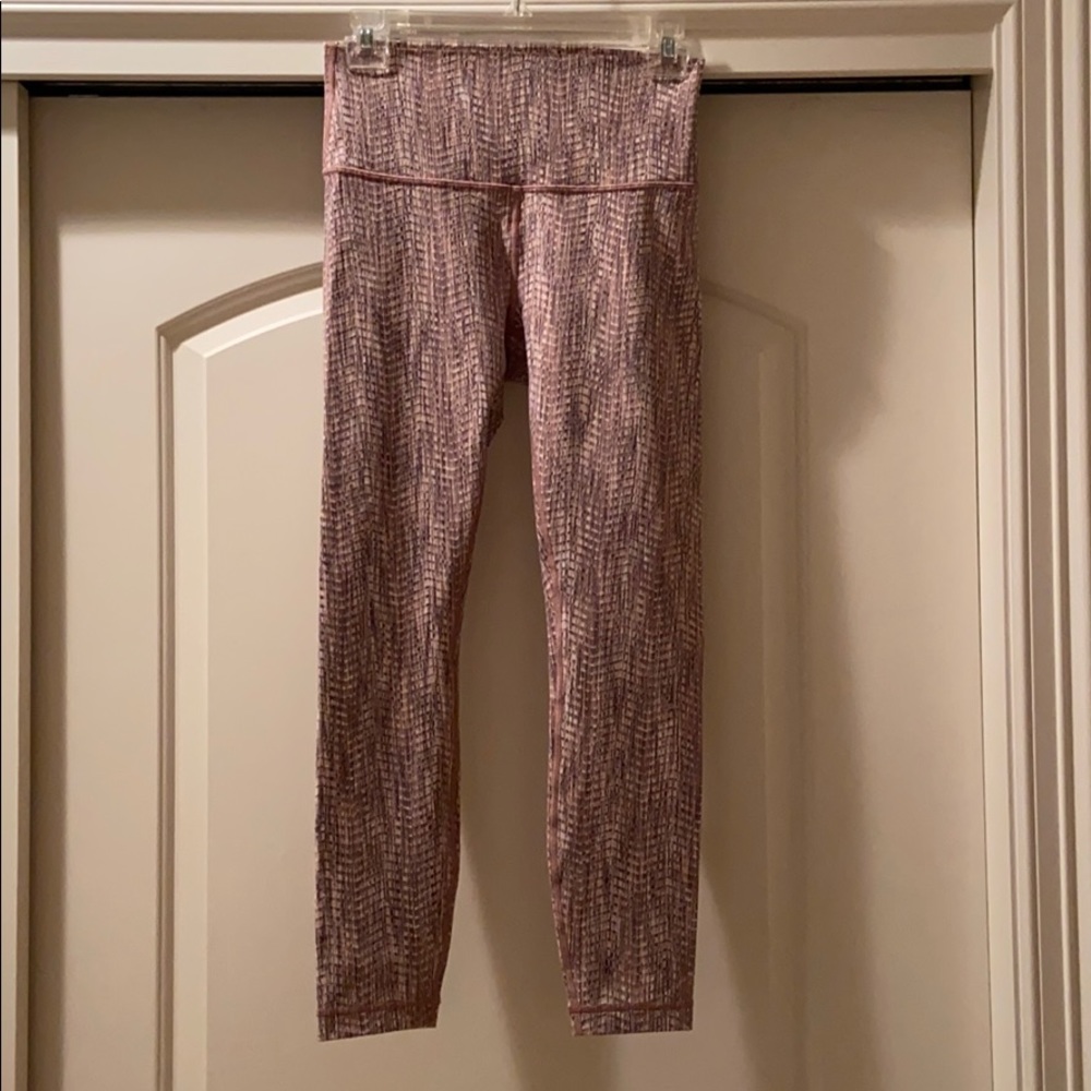 Lululemon Wunder Under High-Rise 7/8 Tight in Pink - Picture 7 of 9